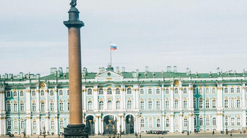 Петербург будет менять молодежную политику