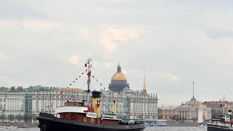 На предприятиях Петербурга строится более 50 кораблей