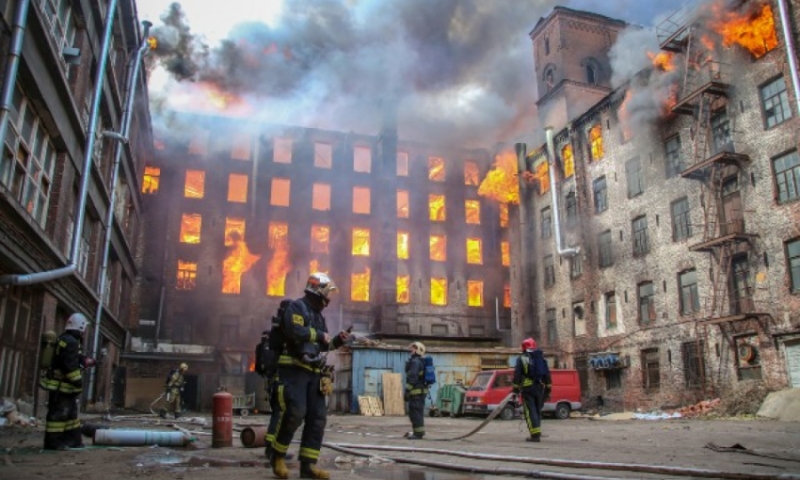 У сгоревшей "Невской мануфактуры" в Санкт-Петербурге построят жилые дома