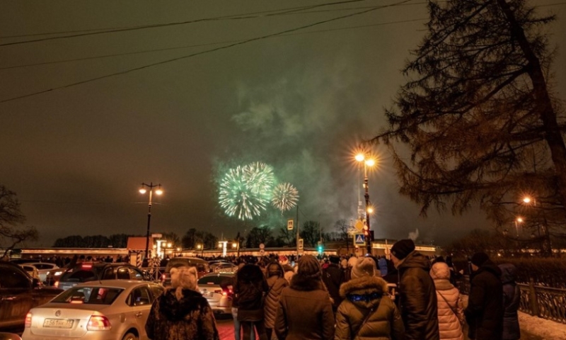 Новогодний салют на Дворцовой площади в Санкт-Петербурге могут отменить