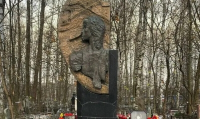 Женщина скончалась у могилы Виктора Цоя в Петербурге