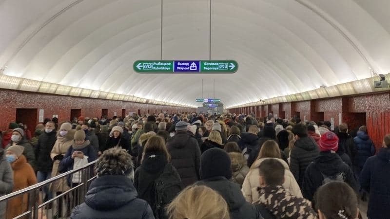 Линию петербургского метро полностью закрыли