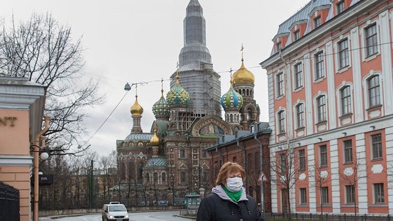 В Петербург завезли первую партию "ЭпиВакКороны"