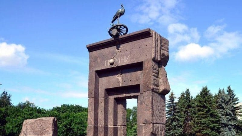 В Петербурге возложили цветы в честь годовщины чернобыльской аварии