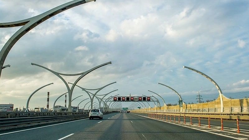 В Петербурге начинается реализация приоритетного дорожного проекта