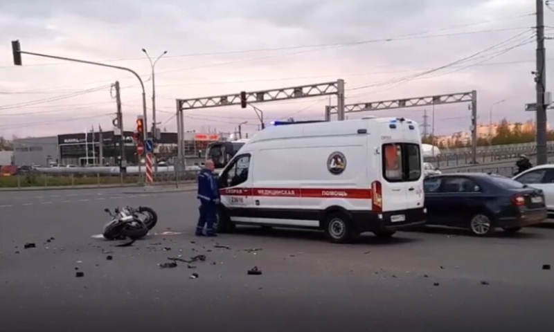После смертельного ДТП с участием полицейского автомобиля и мотоцикла в Петербурге возбуждено уголовное дело